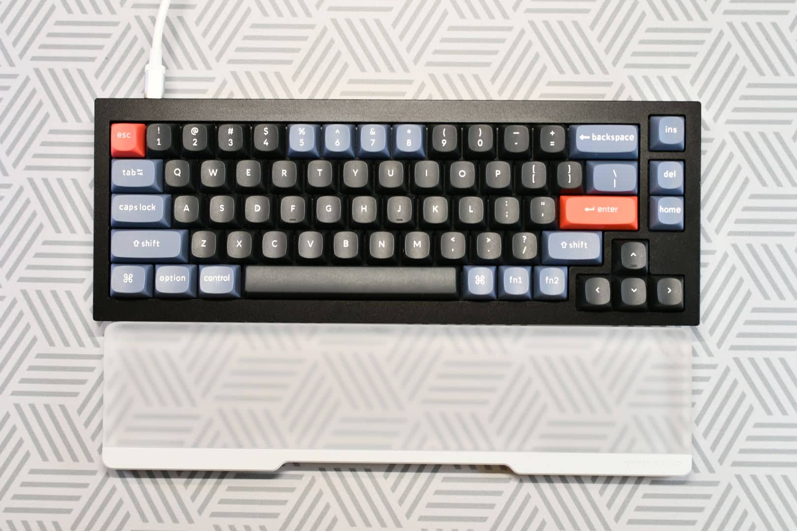 NuPhyとは?おしゃれなデザインで話題の新進気鋭のキーボードブランドについて紹介 290 Keychron Q2 with palm rest