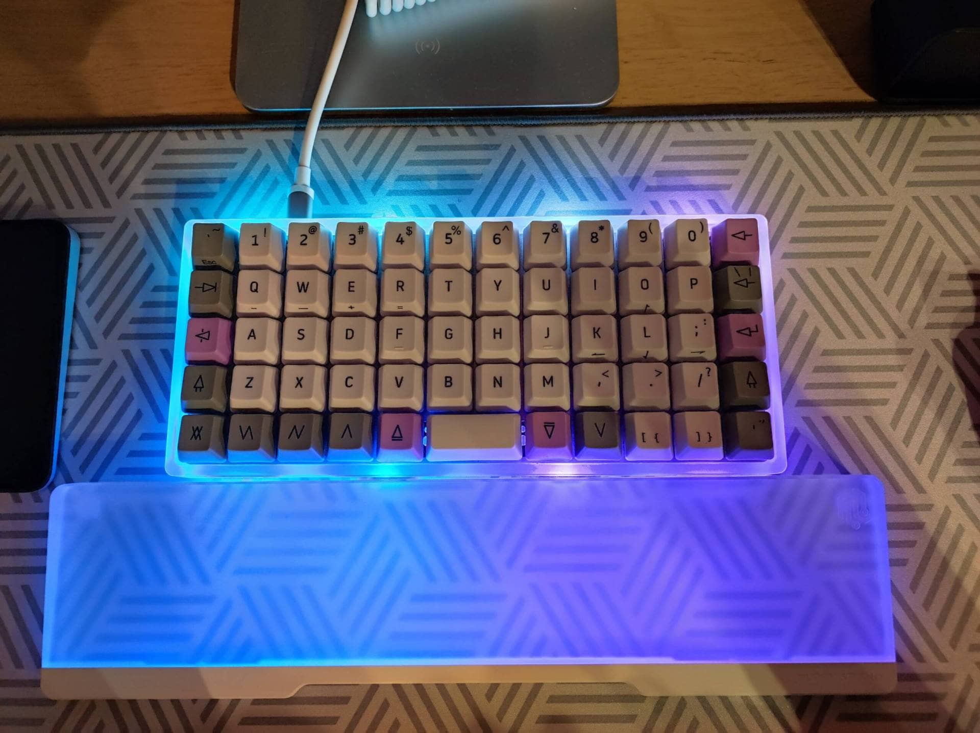 NuPhy Halo 96の販売がついにスタート!スペックや特徴などをレビュー! 36 Preonic 13 scaled