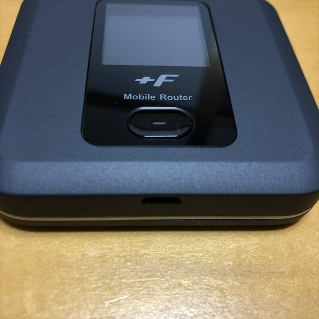 Mobile ROUTER FS030W 、専用クレードル、楽天回線で使用。 Mobile ROUTER FS030W 、専用クレードル、楽天回線で使用